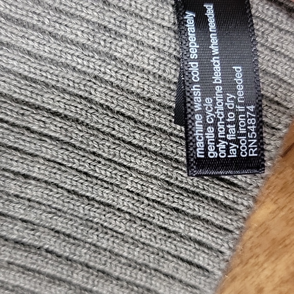 NWT The Limited Women's Sleeveless Sweater - Picture 9 of 11